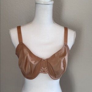 Wacoal Elegant Tan Women's Bra. Size 36DDD